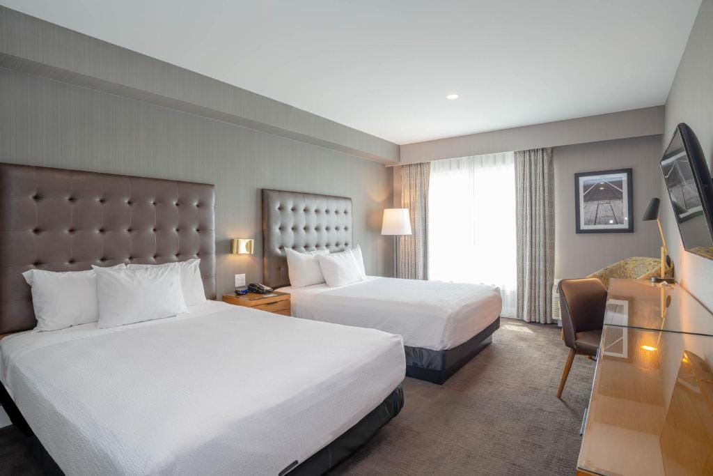 Sandman Hotel Hamilton — 4