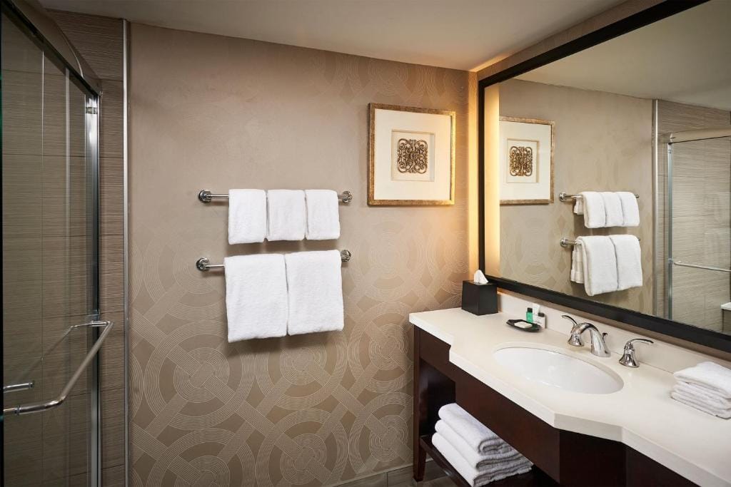 Sheraton Hamilton Hotel — 3