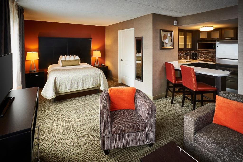 Staybridge Suites Hamilton - Downtown by IHG — 4