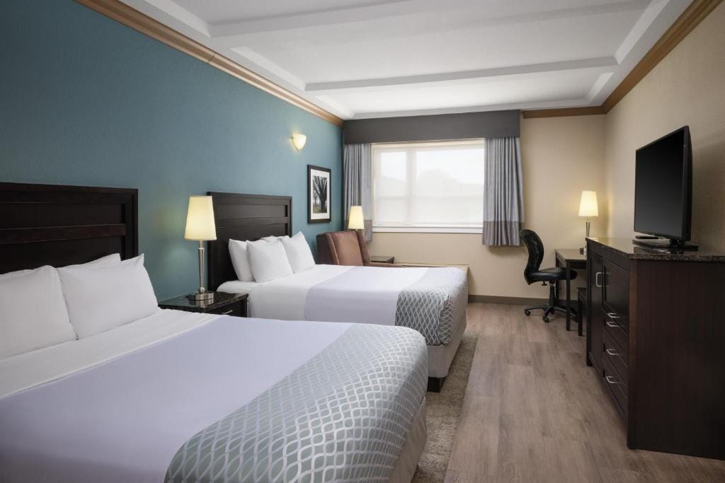 Best Western Plus Kamloops Hotel — 1