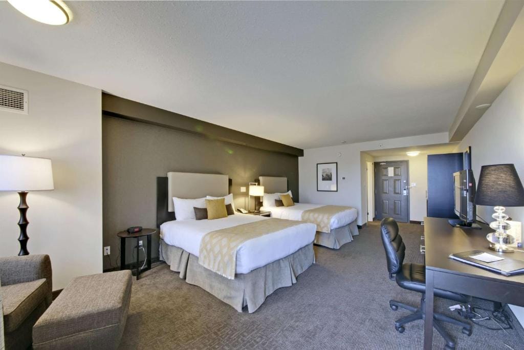 Coast Kamloops Hotel & Conference Centre — 2