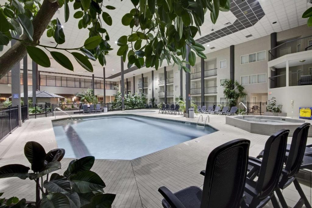 Coast Kamloops Hotel & Conference Centre — 4
