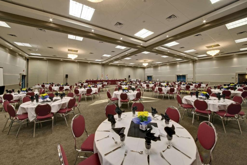 Coast Kamloops Hotel & Conference Centre — 5