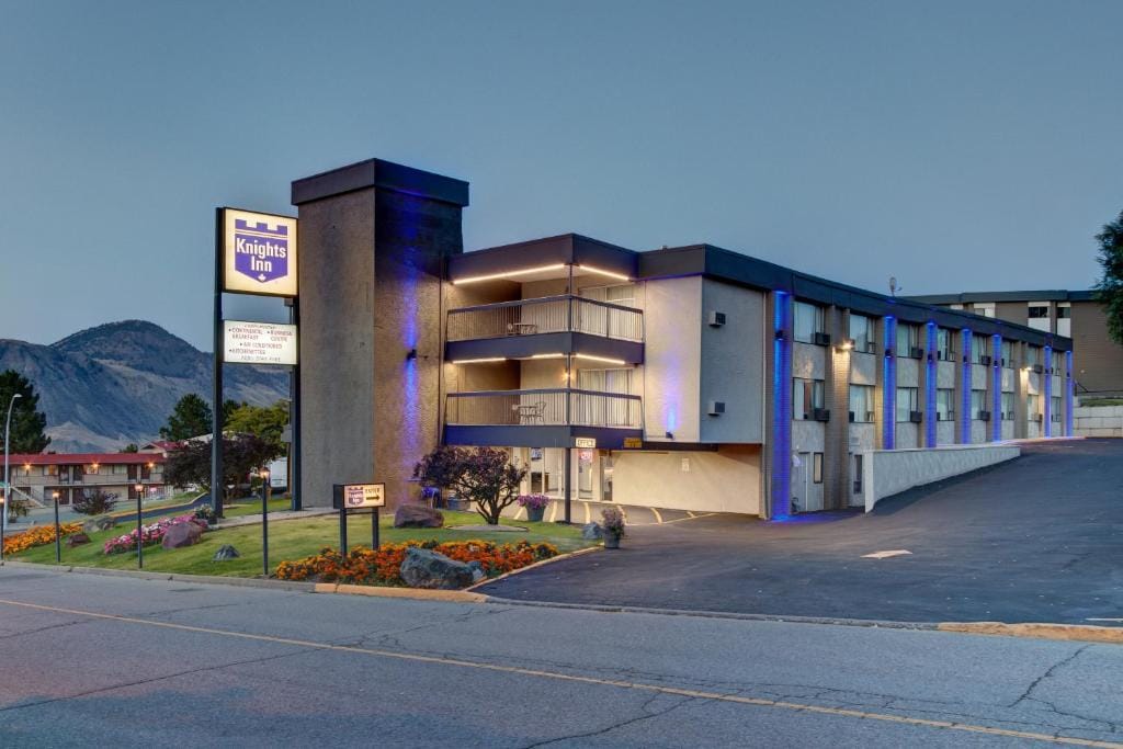 Knights Inn Kamloops — 1