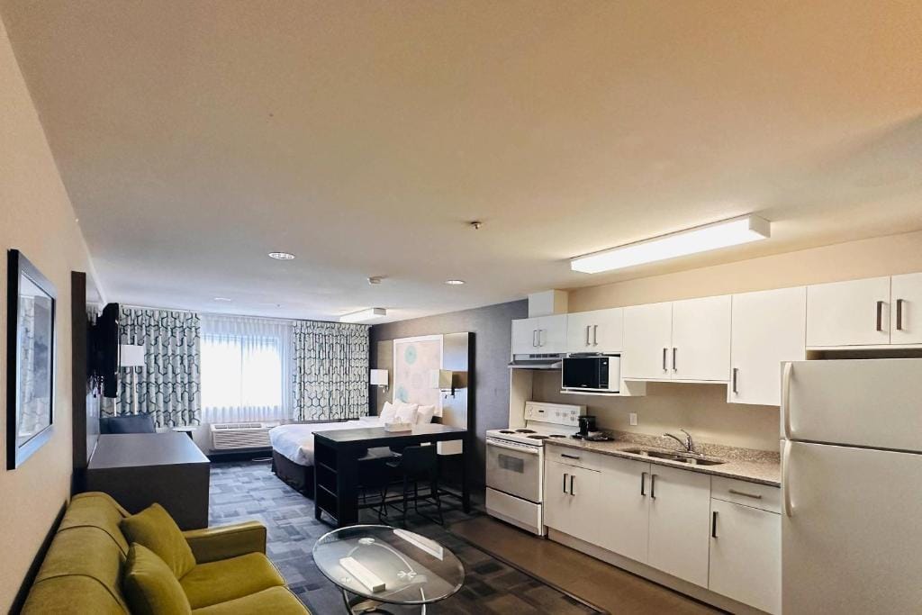 Quality Inn — 3
