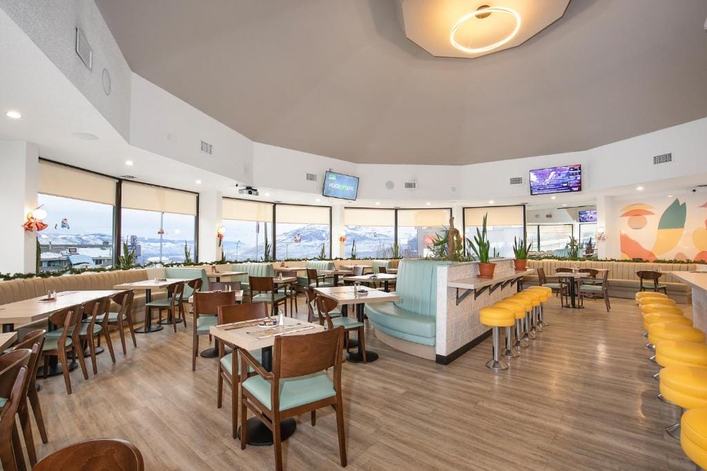 Ramada by Wyndham Kamloops — 5