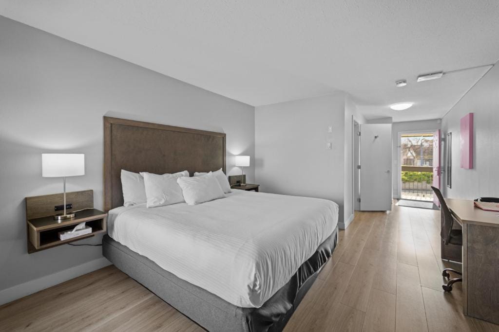 The Vista Inn — 2