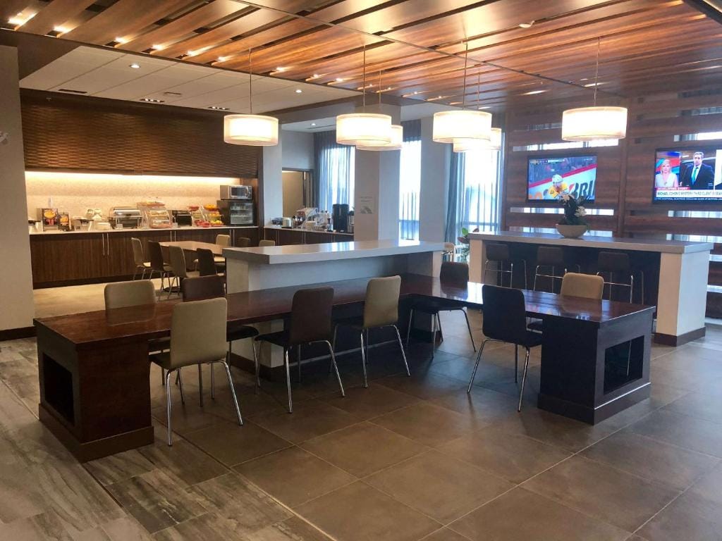 Wingate by Wyndham Kamloops — 3
