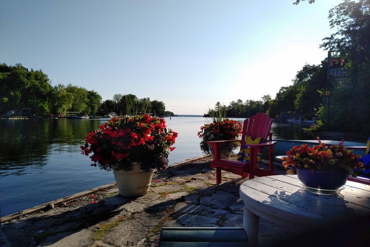 Stonehenge Waterfront Bed and Breakfast — 2