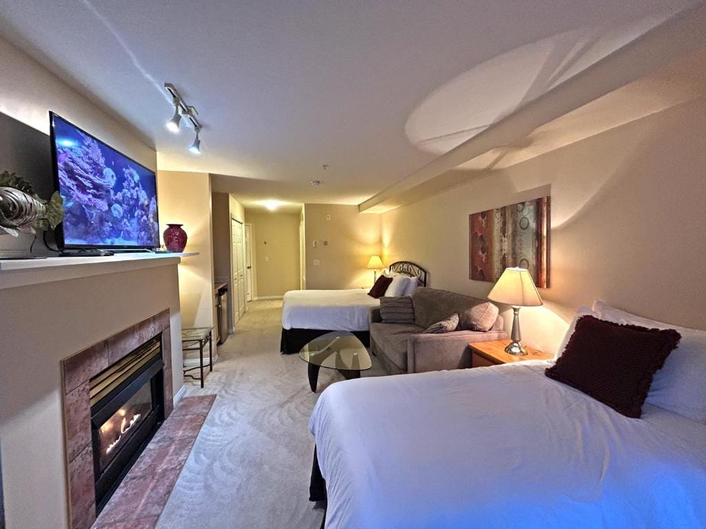 Borgata Lodge Resort — 2