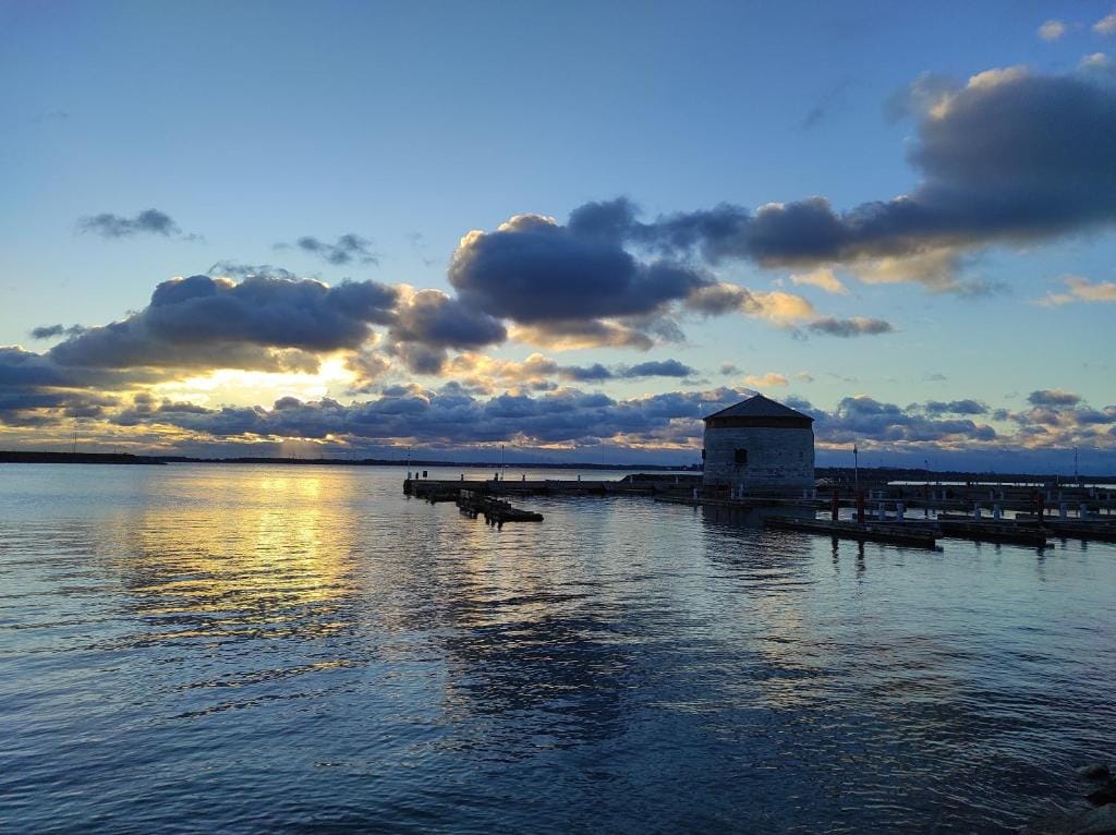 Confederation Place Hotel — 3