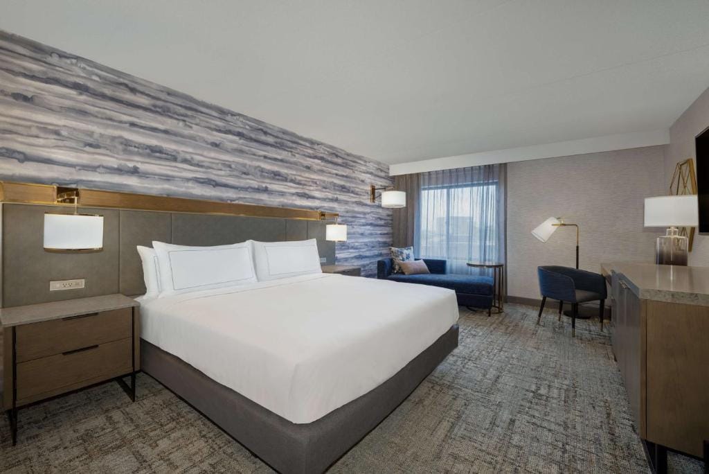 DoubleTree by Hilton Kingston - Newly Renovated — 2