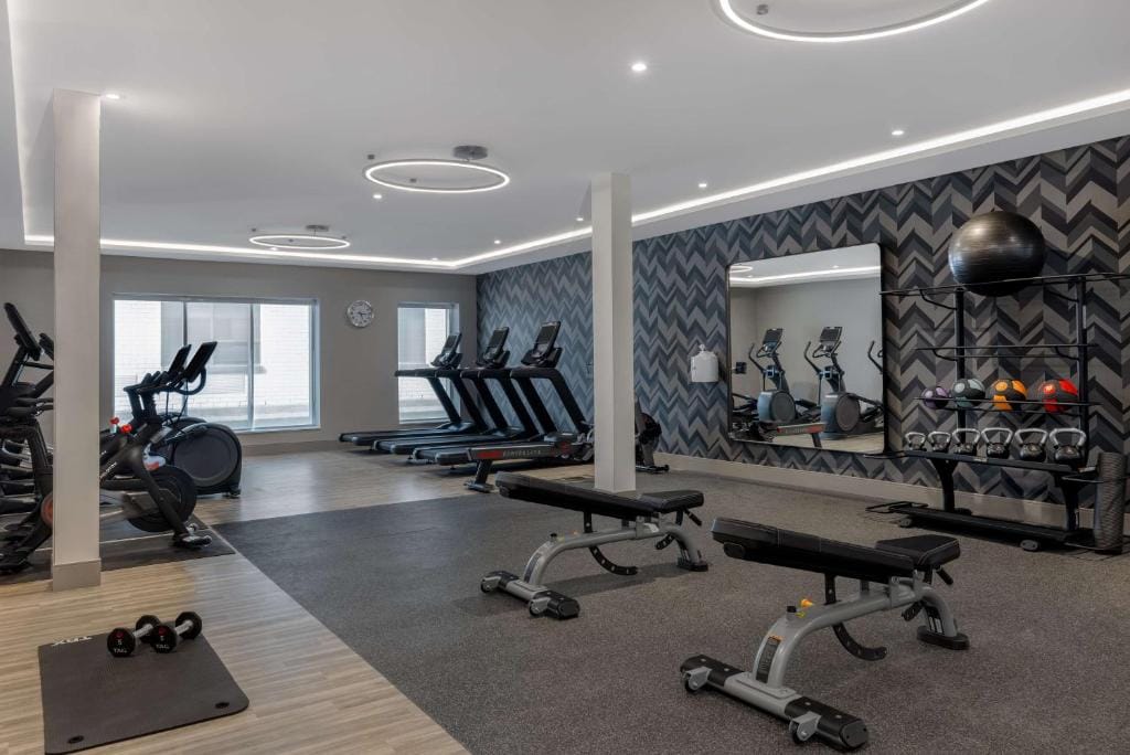 DoubleTree by Hilton Kingston - Newly Renovated — 4