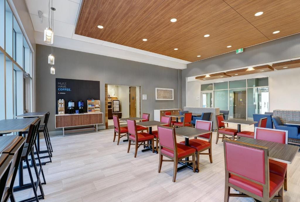 Holiday Inn Express - Kingston West by IHG — 5