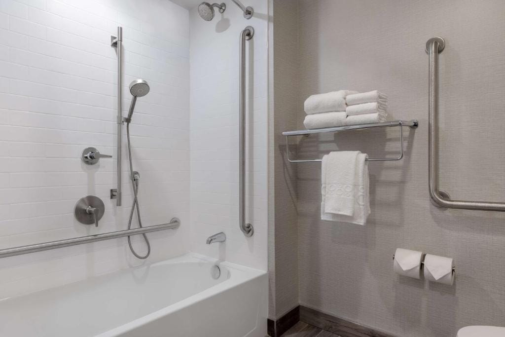 Home2 Suites By Hilton Kingston — 3
