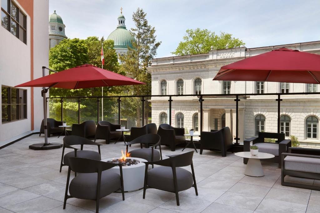 Kingston Marriott Hotel — 4