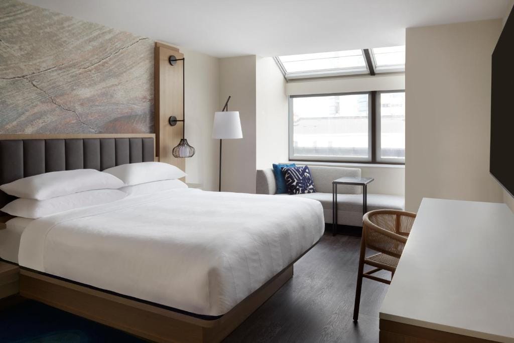 Kingston Marriott Hotel — 5