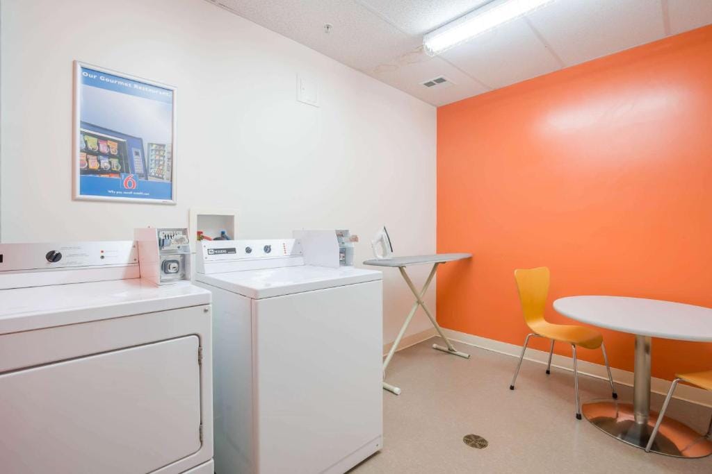 Motel 6-Kingston, ON — 3