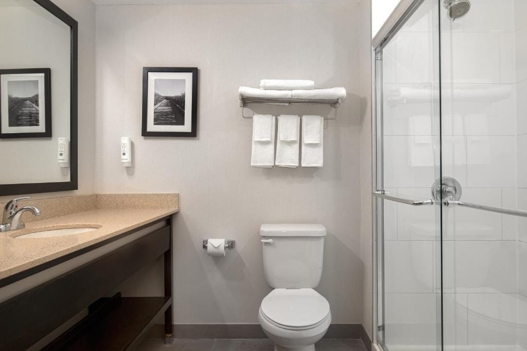 Quality Inn & Suites Kingston — 3