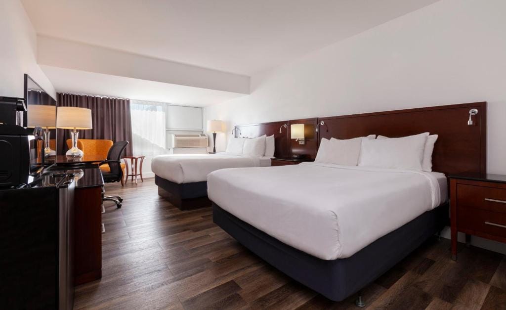 Strata Hotel — 1