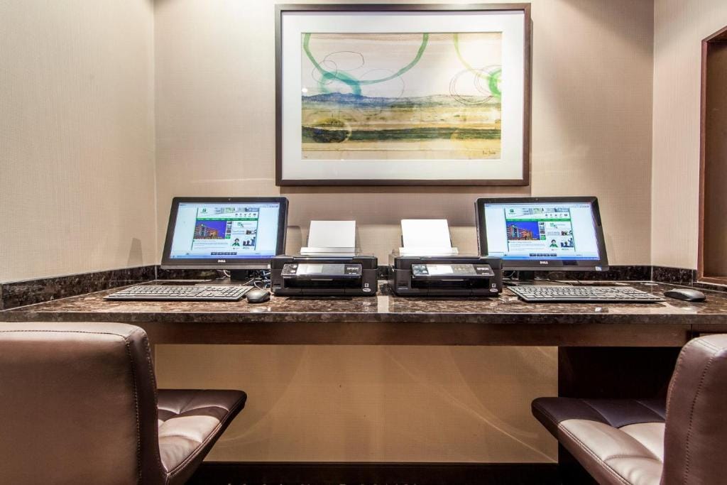 Holiday Inn Laval Montreal by IHG — 1