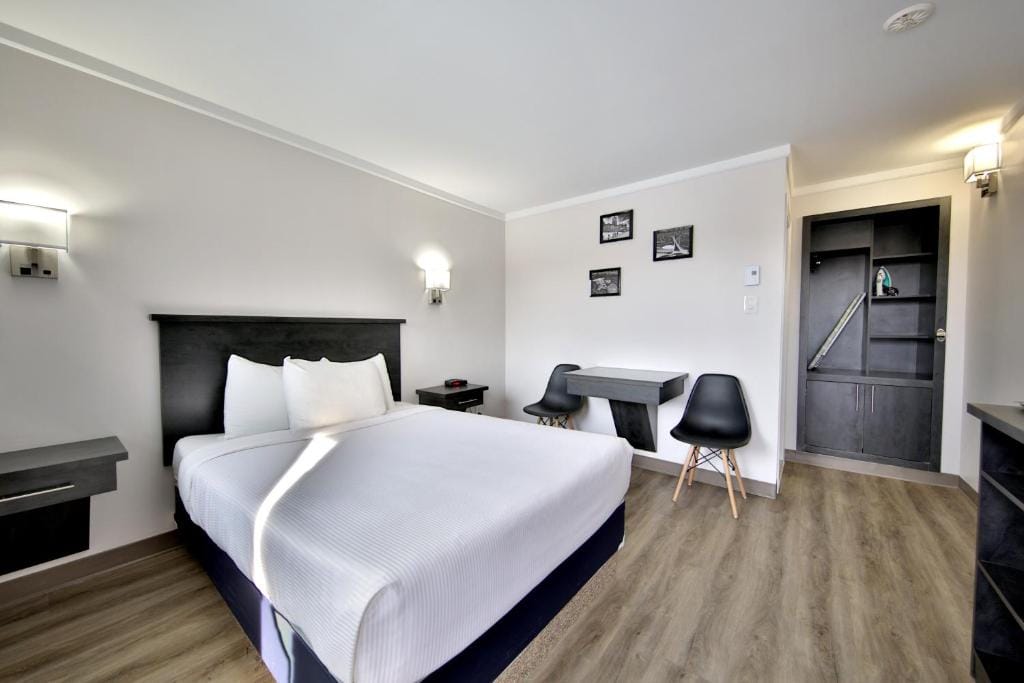 Motel Newstar Laval — 1