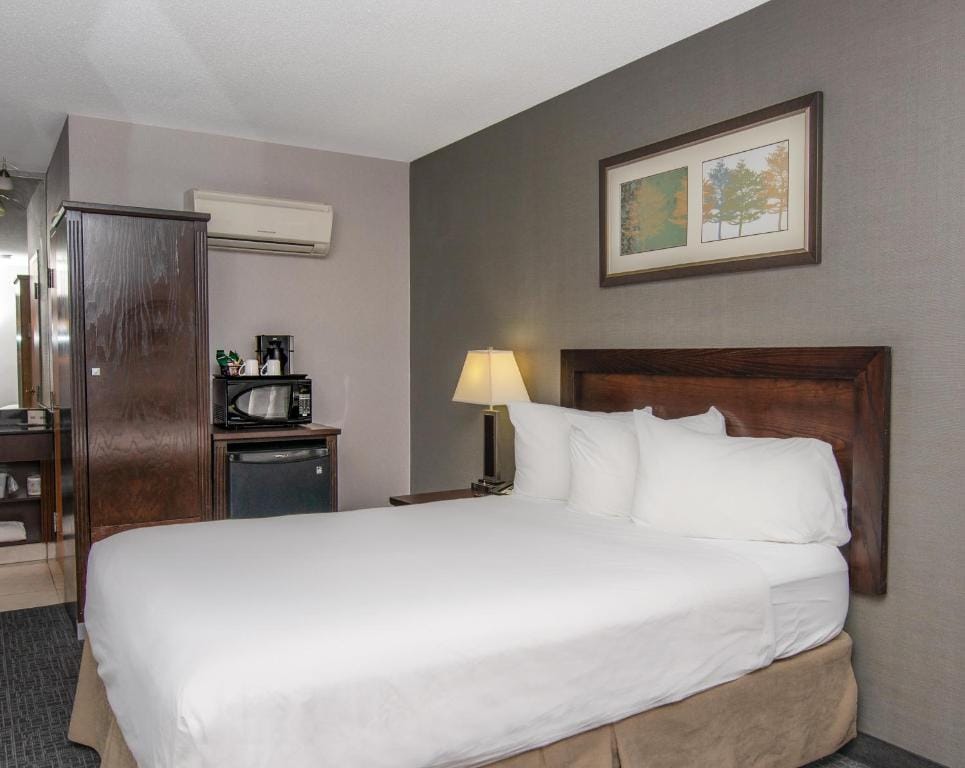 Coast Lethbridge Hotel & Conference Centre — 1
