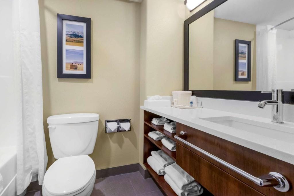 Comfort Inn — 3