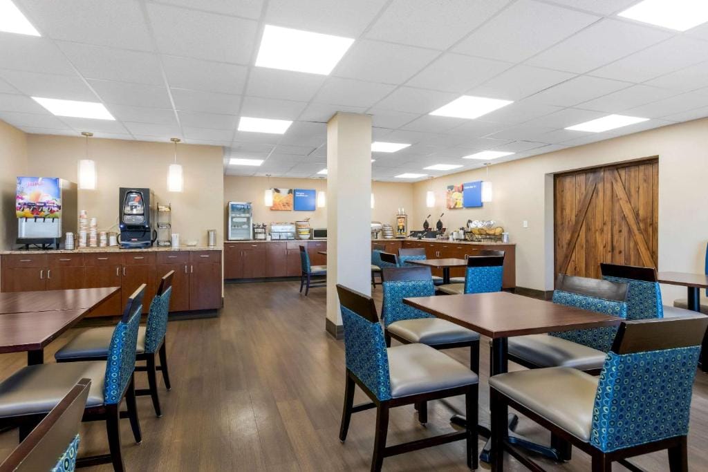 Comfort Inn — 5