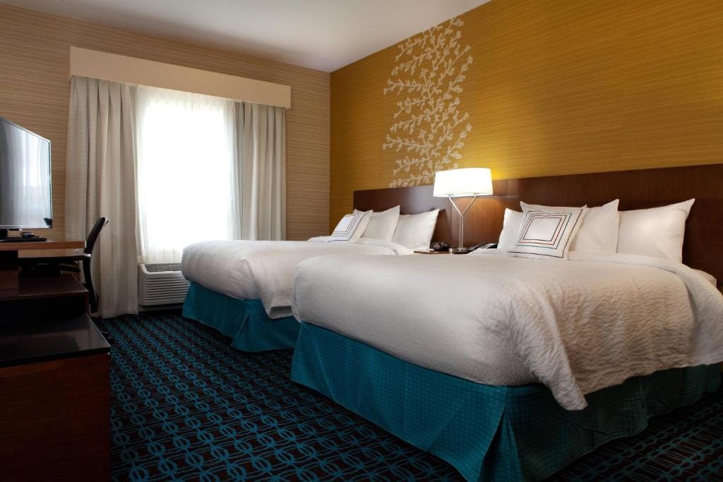 Fairfield Inn & Suites by Marriott Lethbridge — 2