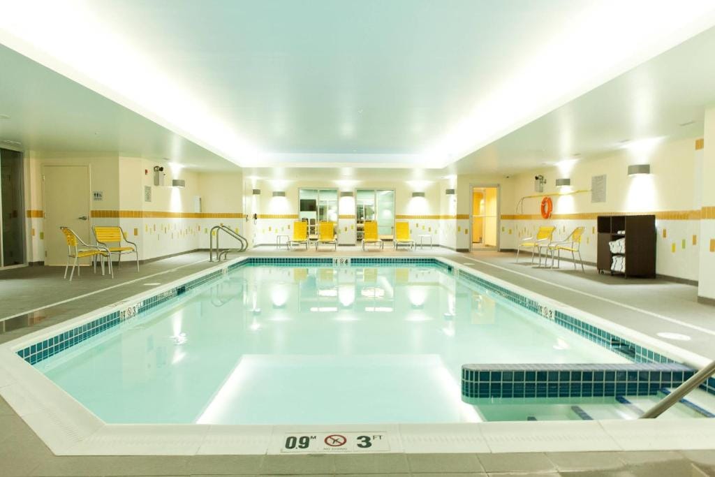 Fairfield Inn & Suites by Marriott Lethbridge — 4