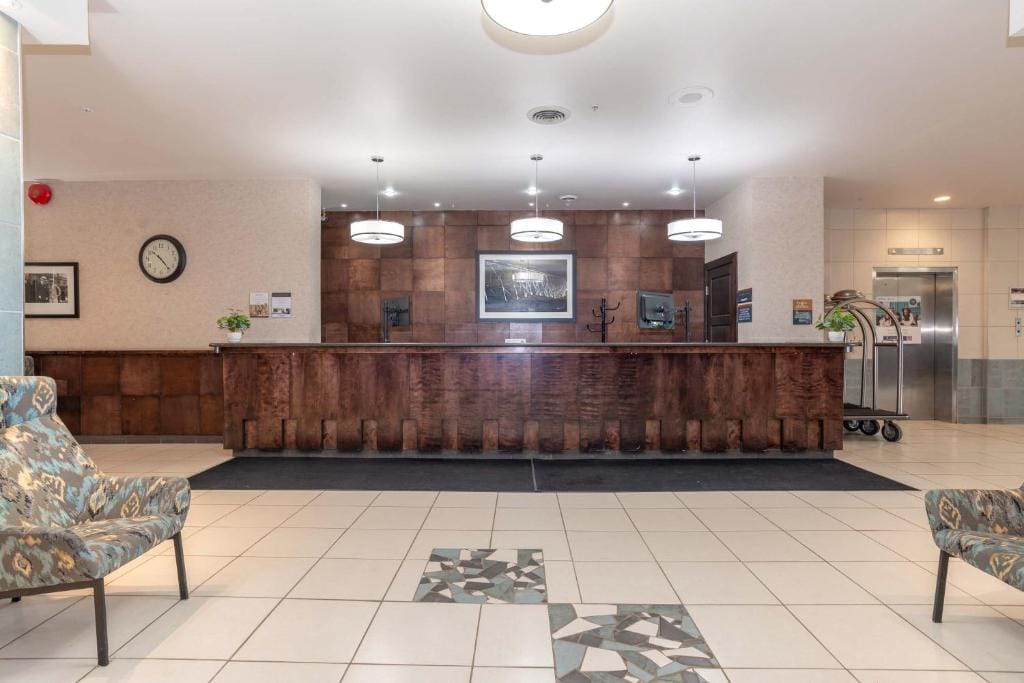 Sandman Hotel Lethbridge — 4
