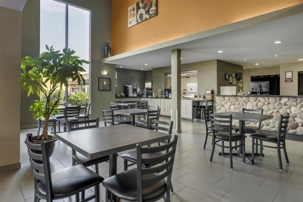 SureStay Plus Hotel by Best Western Lethbridge — 5