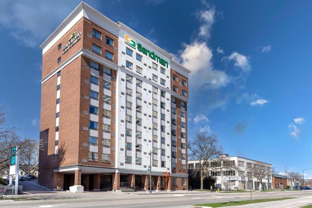 Sandman Hotel & Suites London Downtown — 1