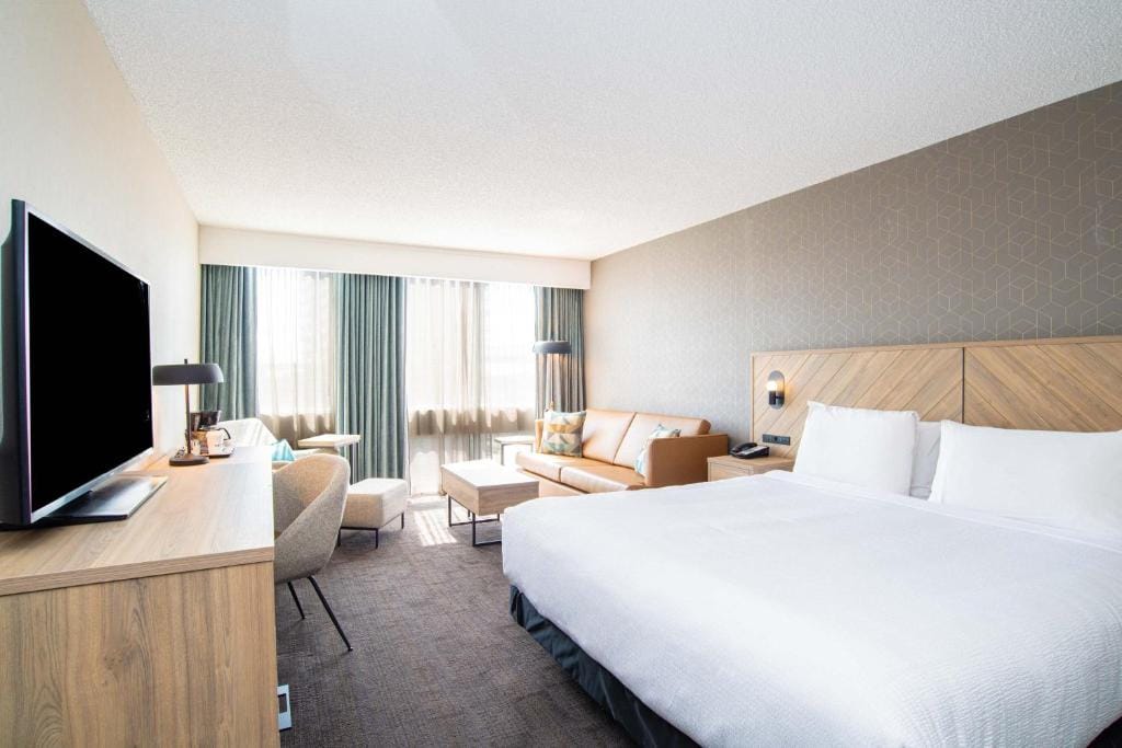 Sandman Hotel Montreal - Longueuil — 1