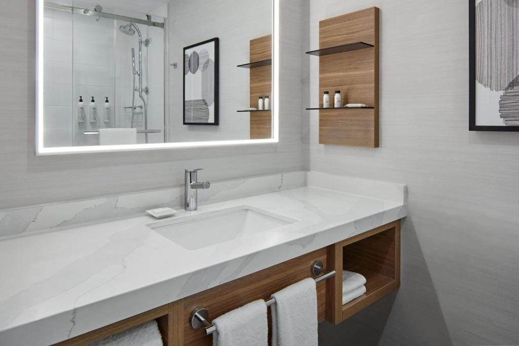 Delta Hotels by Marriott Toronto Markham — 3