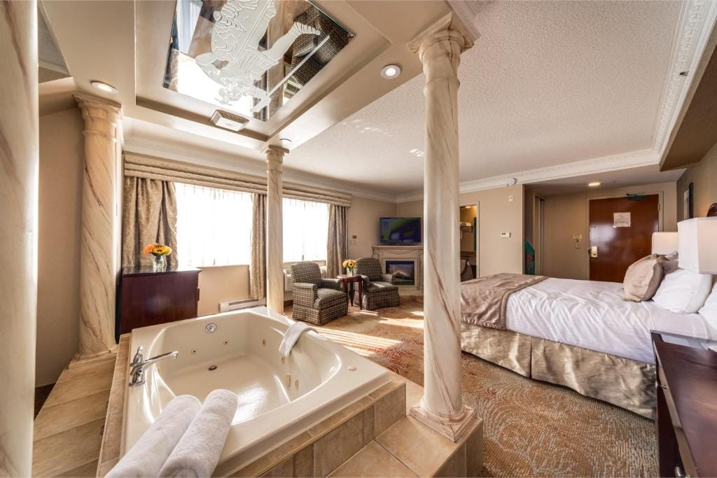 Monte Carlo Inn & Suites Downtown Markham — 2