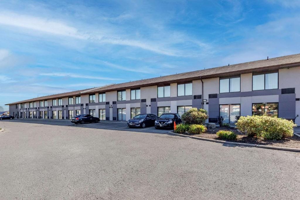 Comfort Inn Airport West — 1