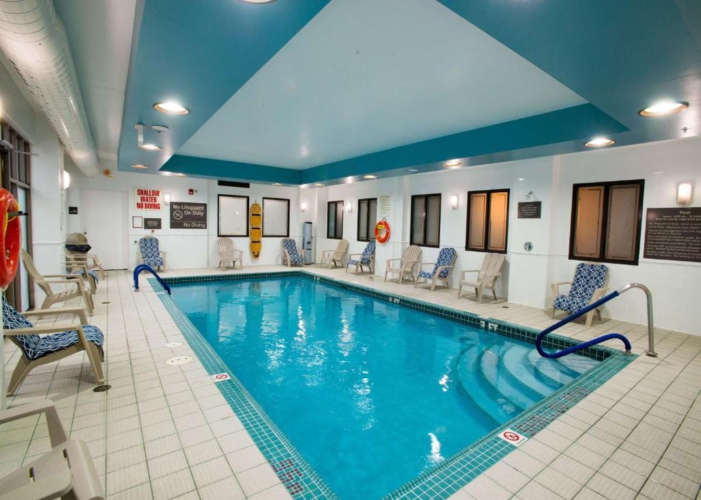 Hampton Inn Toronto-Mississauga West — 4