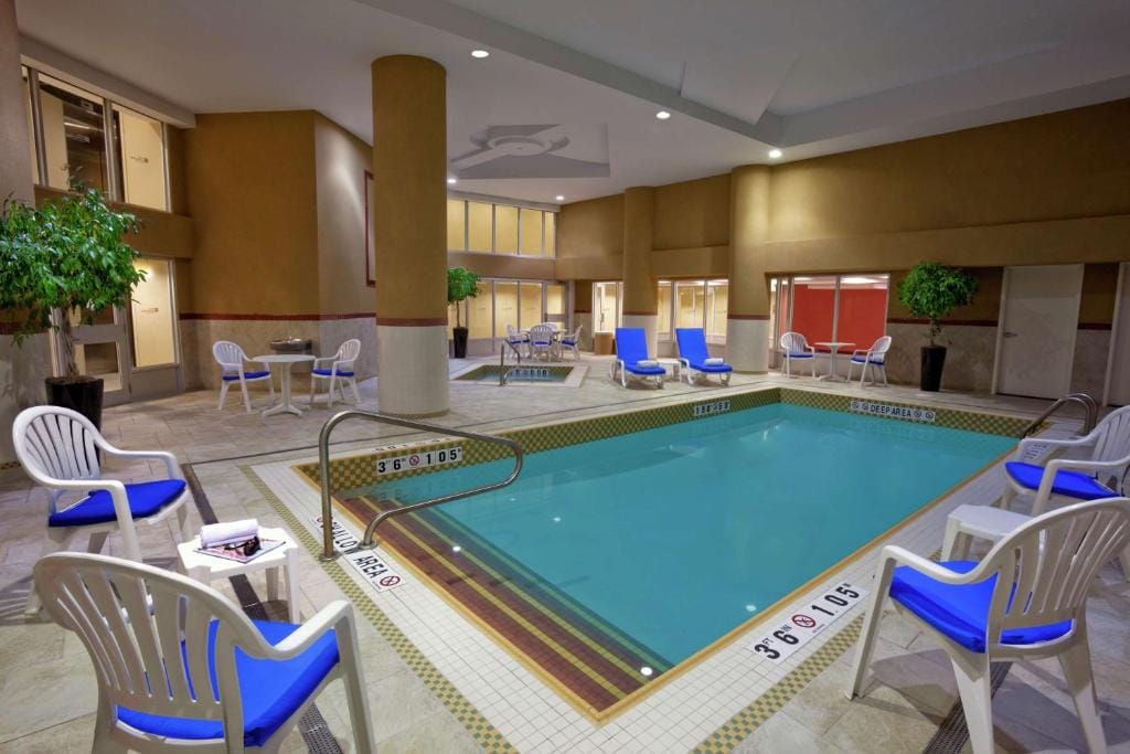 Hilton Garden Inn Toronto Airport — 4