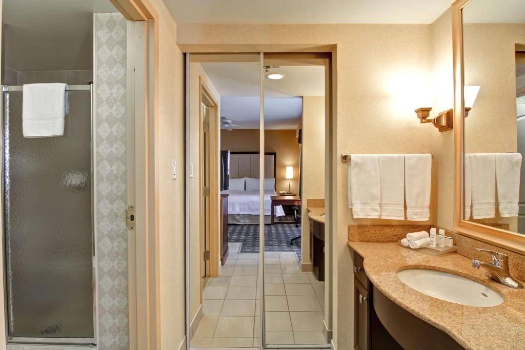 Homewood Suites by Hilton Toronto Mississauga — 3