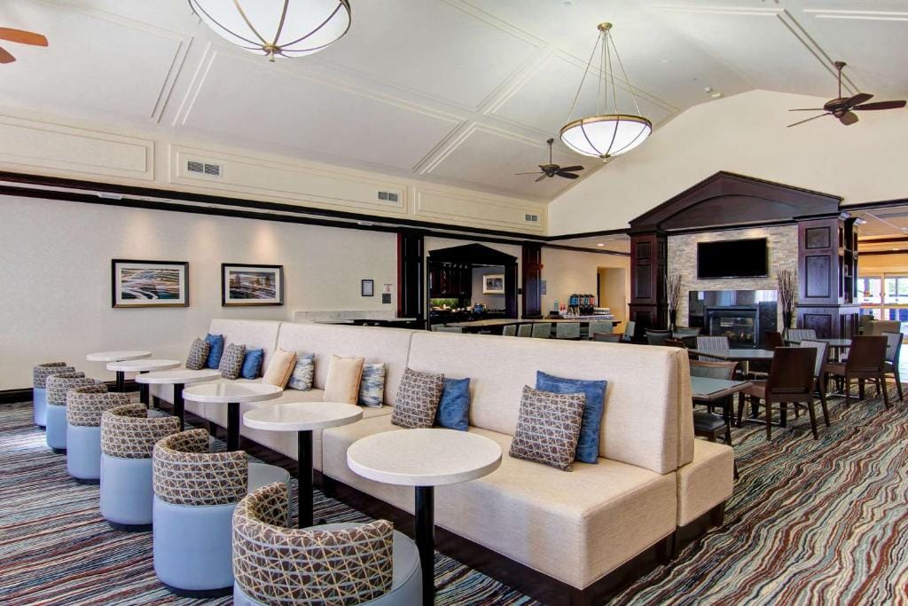 Homewood Suites by Hilton Toronto Mississauga — 4