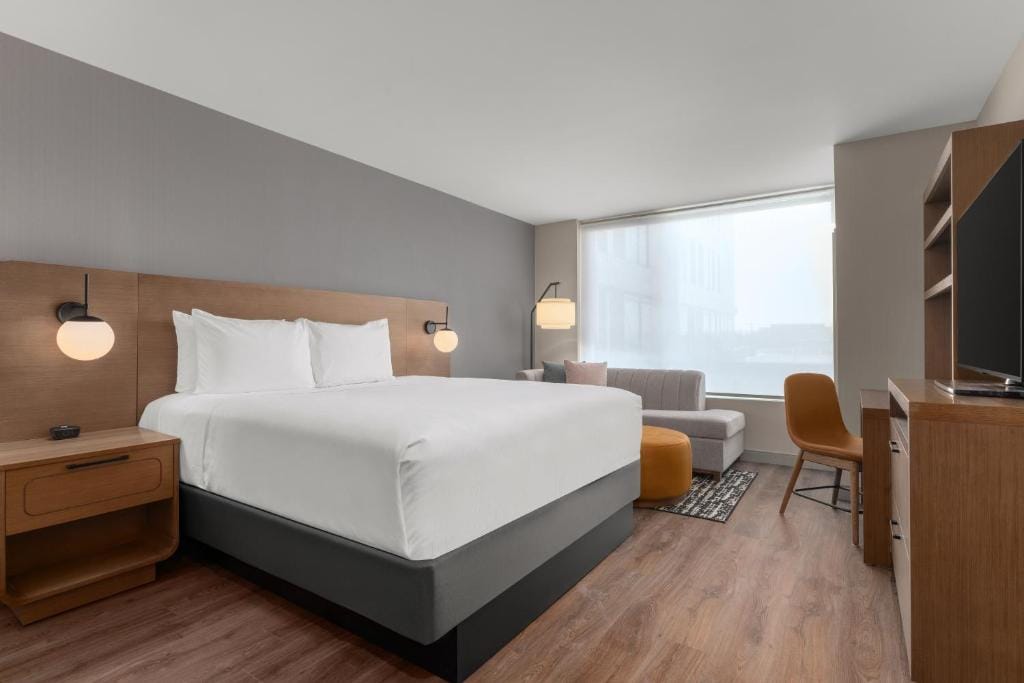 Hyatt House Mississauga / Airport Corp Center — 2