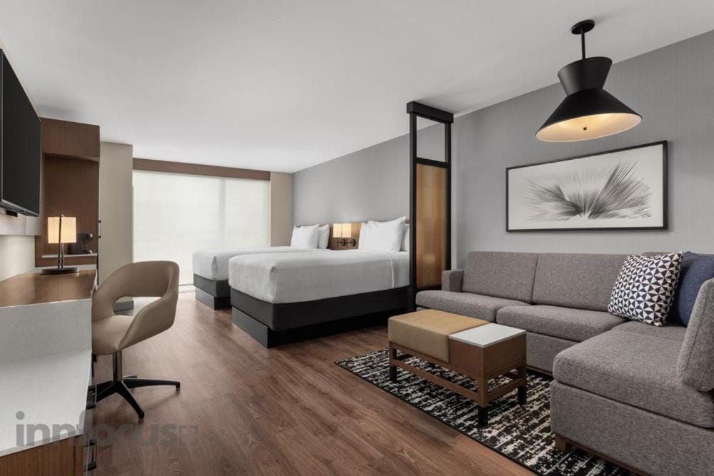 Hyatt Place Mississauga / Airport Corp Center — 1