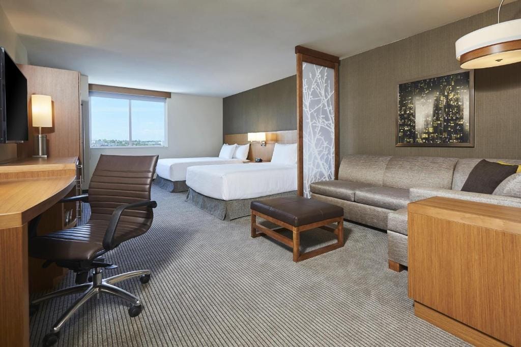 Hyatt Place Toronto Mississauga and Luxe Convention Centre — 2