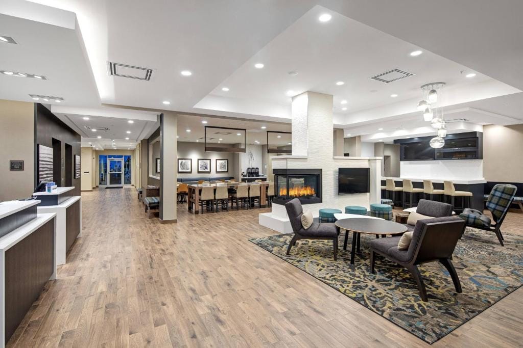 Residence Inn by Marriott Toronto Mississauga West — 5