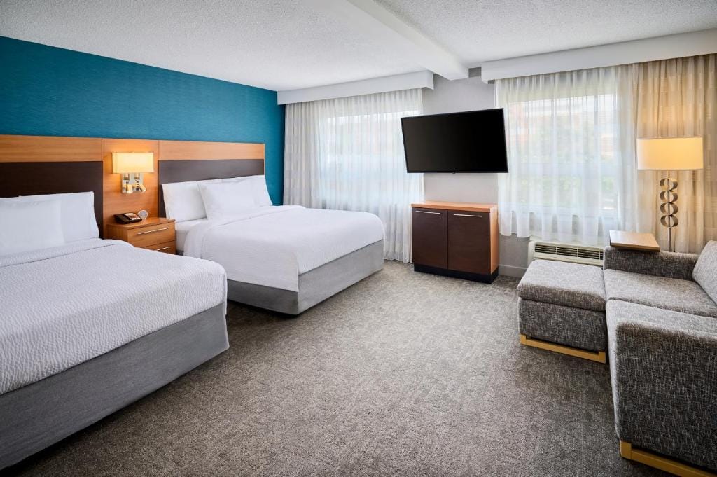 TownePlace Suites by Marriott Mississauga-Airport Corporate Centre — 2