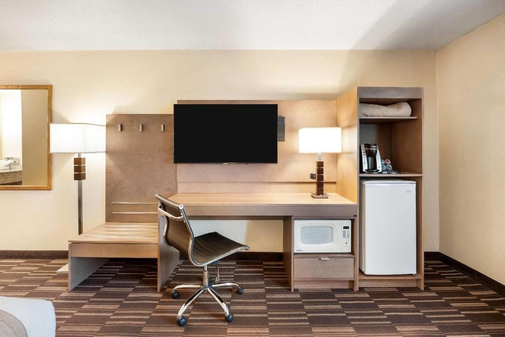 Days Inn by Wyndham Nanaimo — 3