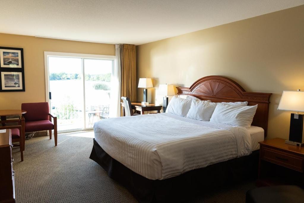 Inn on Long Lake — 2