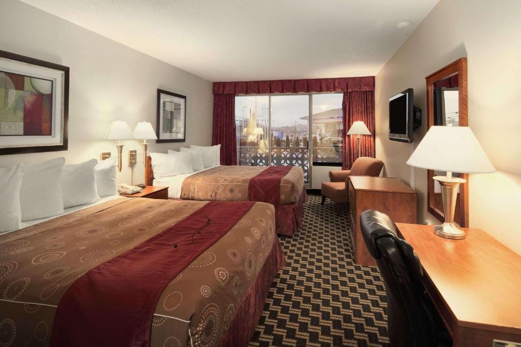 Travelodge by Wyndham Nanaimo — 2